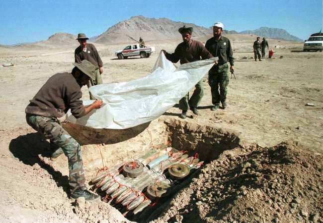  Sovyetler Birliği'nin çekilmesinin üzerine ülkede iç savaş patlak verdi, 1994. Fotoğraf: Reuters